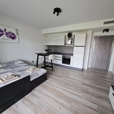 Grazioso Monolocale Milano Appartement Buitenkant foto